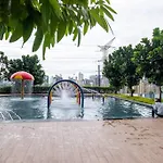 Pure White Home 8Pax M Vertica Mrt Infinity Pool