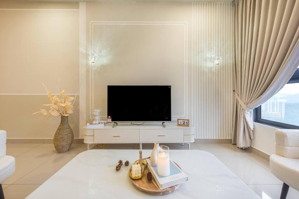 Pangsapuri Pure White 8pax M Vertica Mrt Infinity Pool Kuala Lumpur
