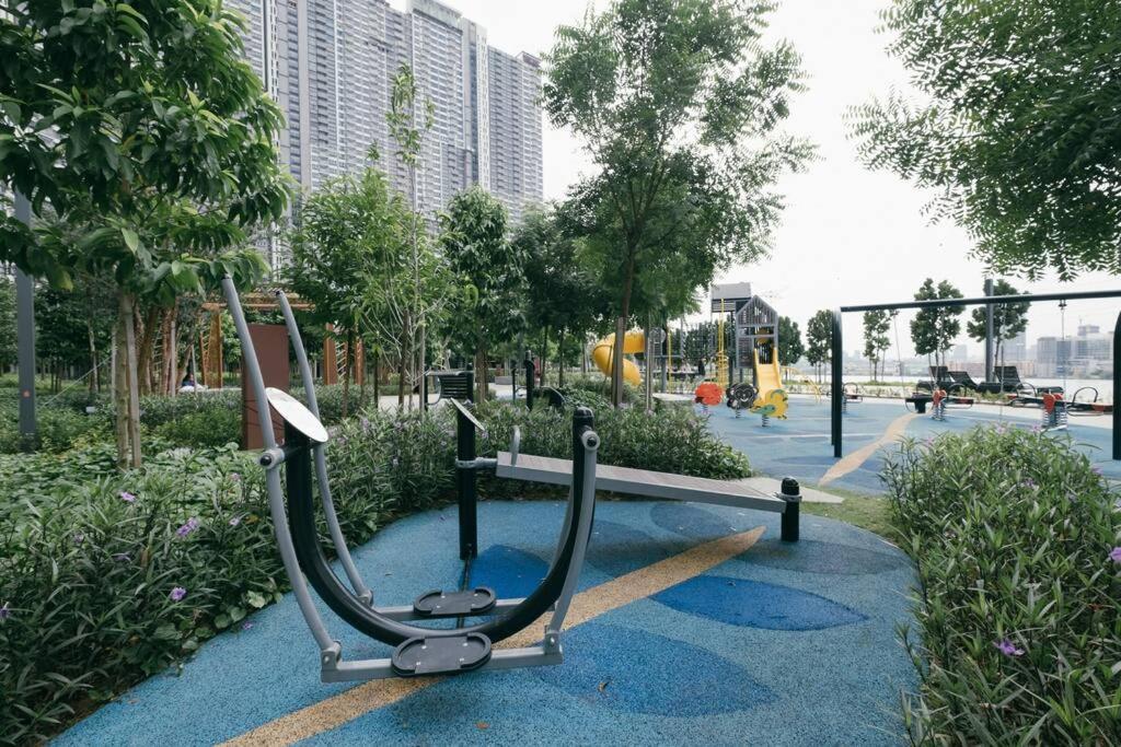 Pangsapuri Pure White 8pax M Vertica Mrt Infinity Pool Kuala Lumpur